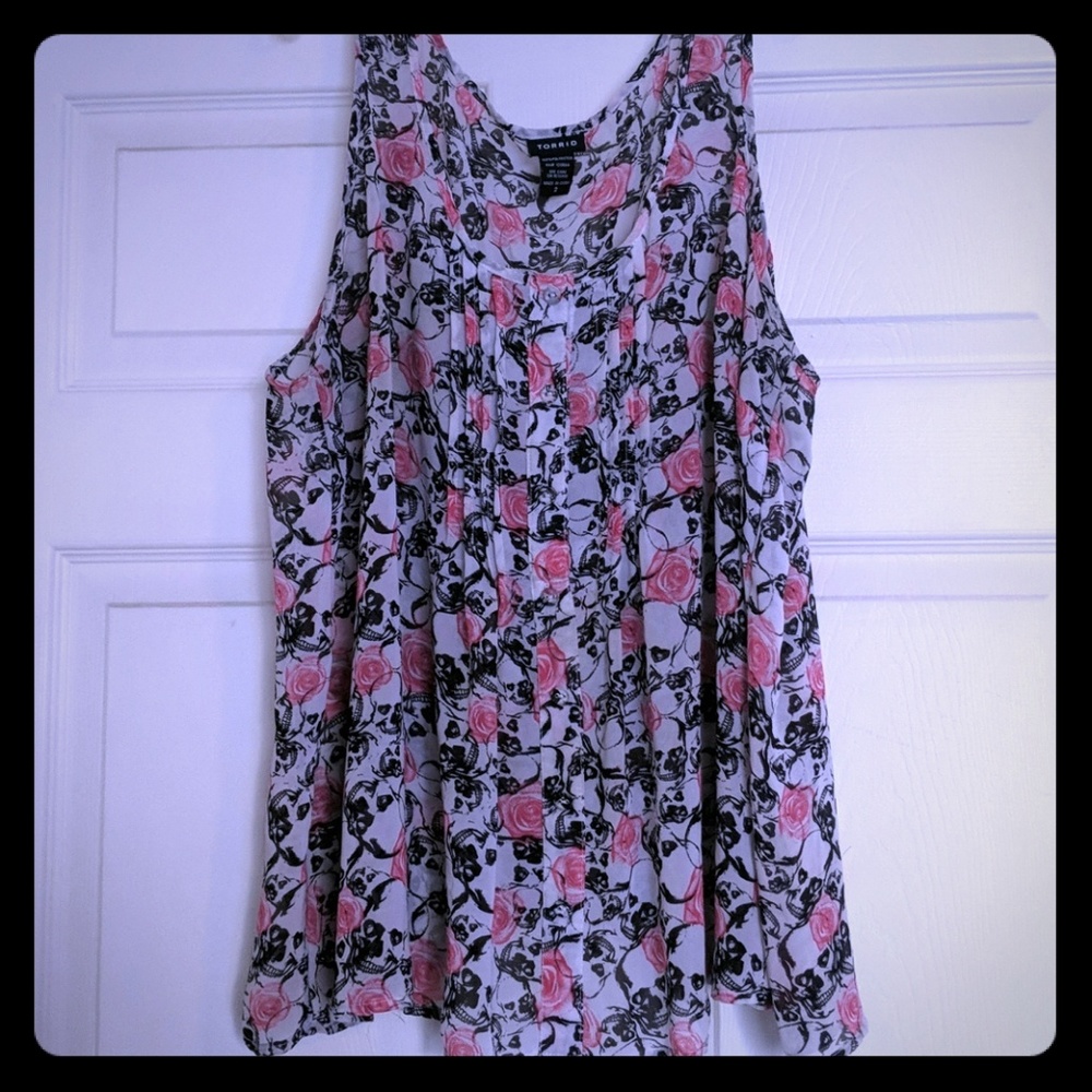 Torrid Flowy Sleeveless Pink Rose Skull Top
